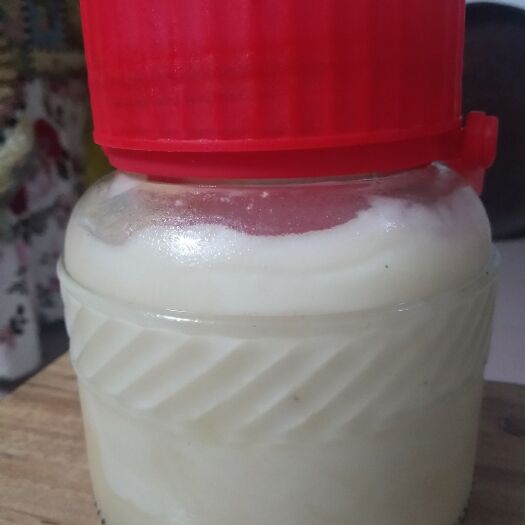 龙胜县土蜂蜜 塑料瓶装  2年 