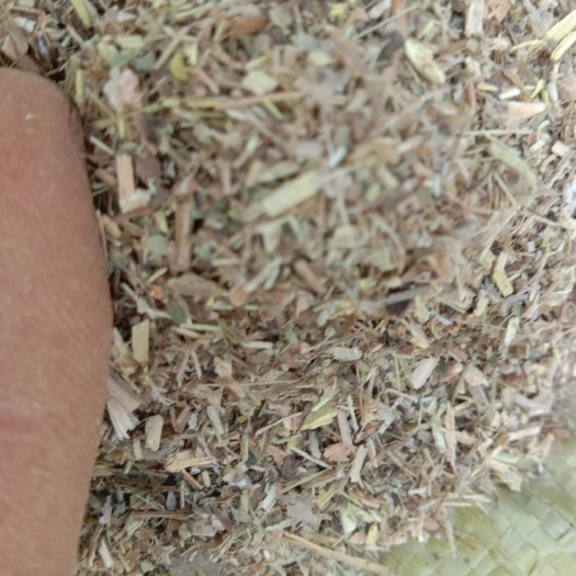 大名县花生秧秧粉秧段牛羊马草