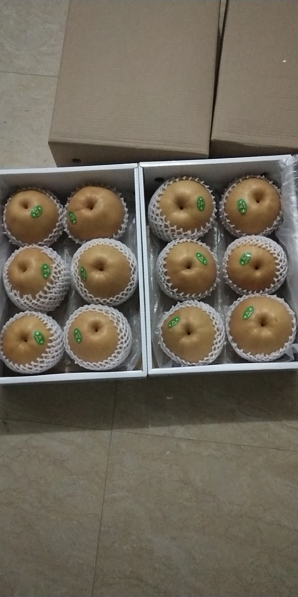 晚秋黄梨 价格美丽包装车