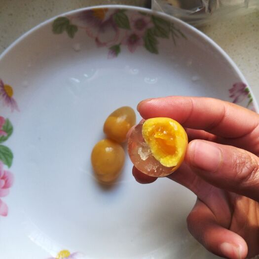 鹌鹑皮蛋 