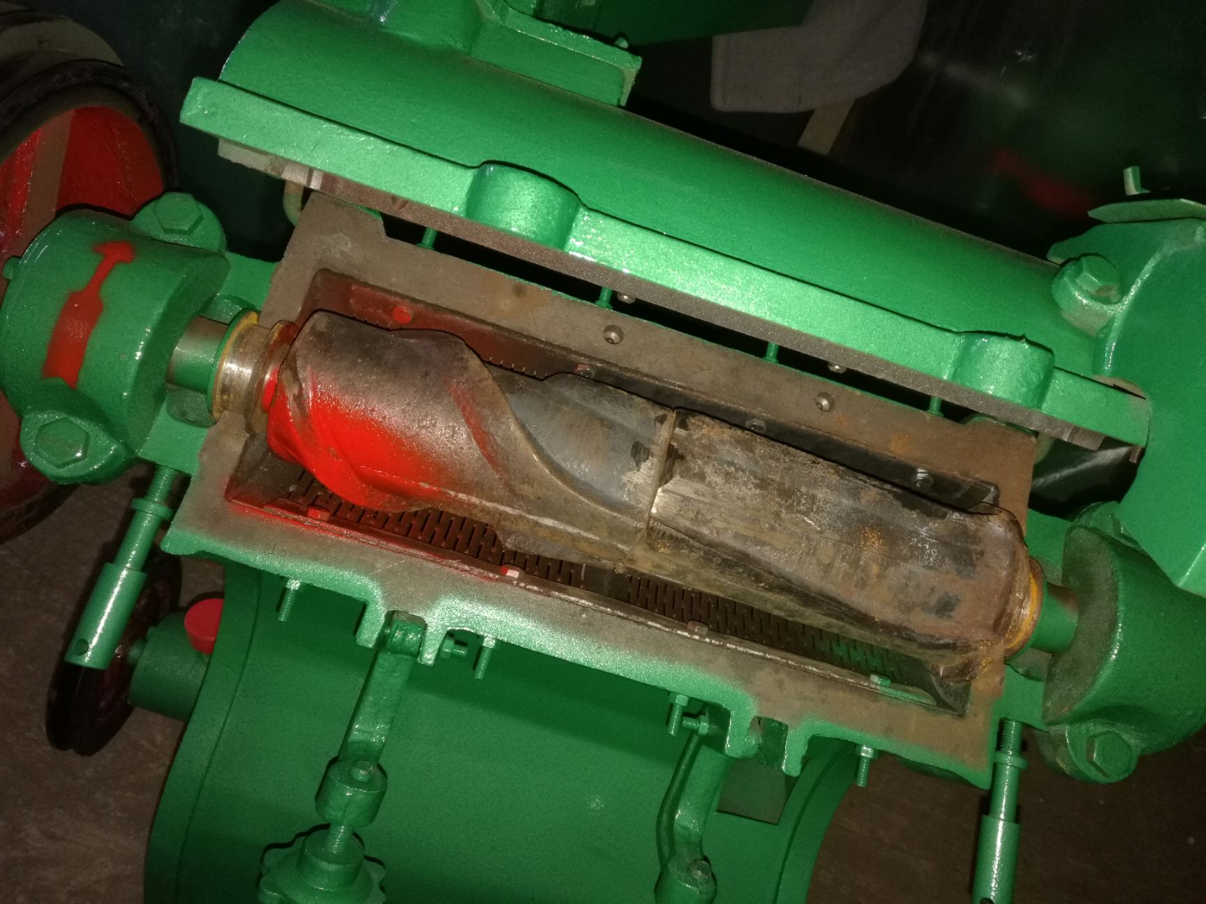 碾米机 玉米，小麦脱皮机，水稻高粱脱壳机