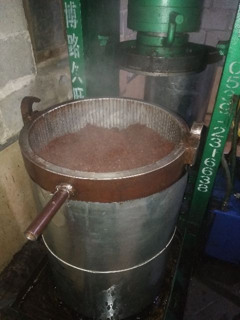 罗城县野生山茶油 