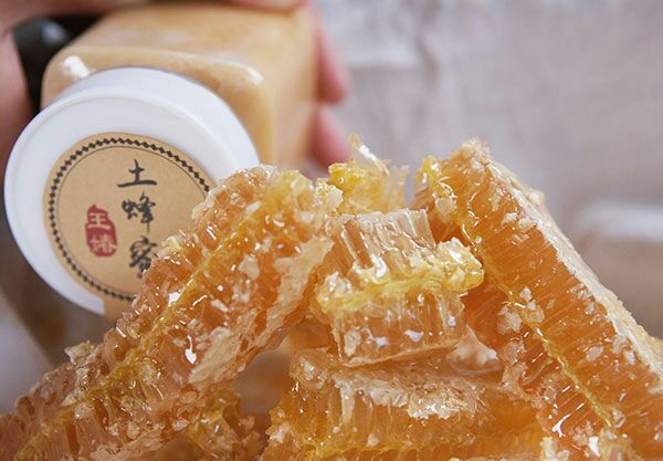 石台县土蜂蜜  2年以上 塑料瓶装