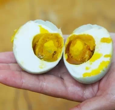 淄博马踏湖咸鸭蛋 我们的鸭蛋有你想要的所有规格。。