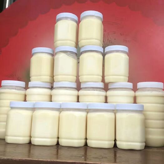 清镇市土蜂蜜 我自家养的土蜜蜂百花蜜自产自销，希望各位亲朋好友关注。