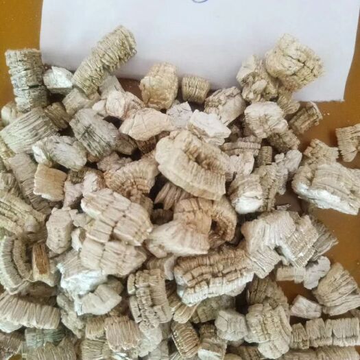 灵寿县银白色蛭石5/8mm，育苗蛭石，龟蛋孵化垫材