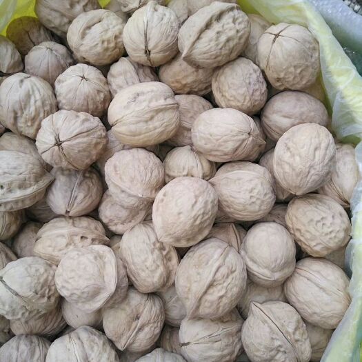 庆阳新疆核桃 新疆薄皮核挑，原汁原味，佳品。