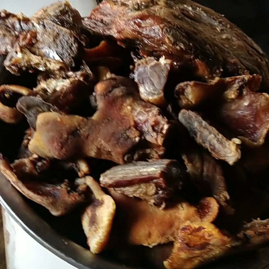 小金县 腊肉，天然绿色！农户散养，玉米，土豆，青草喂养！非饲料喂养