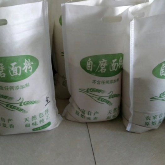 喀左县 小麦品种为，辽春18.籽粒饱满，出面率高，面粉劲道，口感醇厚