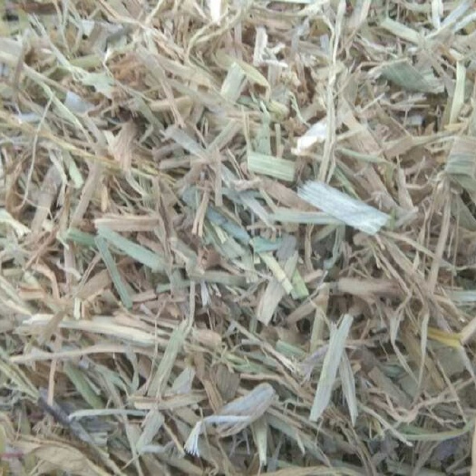 济宁 常年供应:人工小把稻草，稻草铡段！现加工干燥无土成色好！