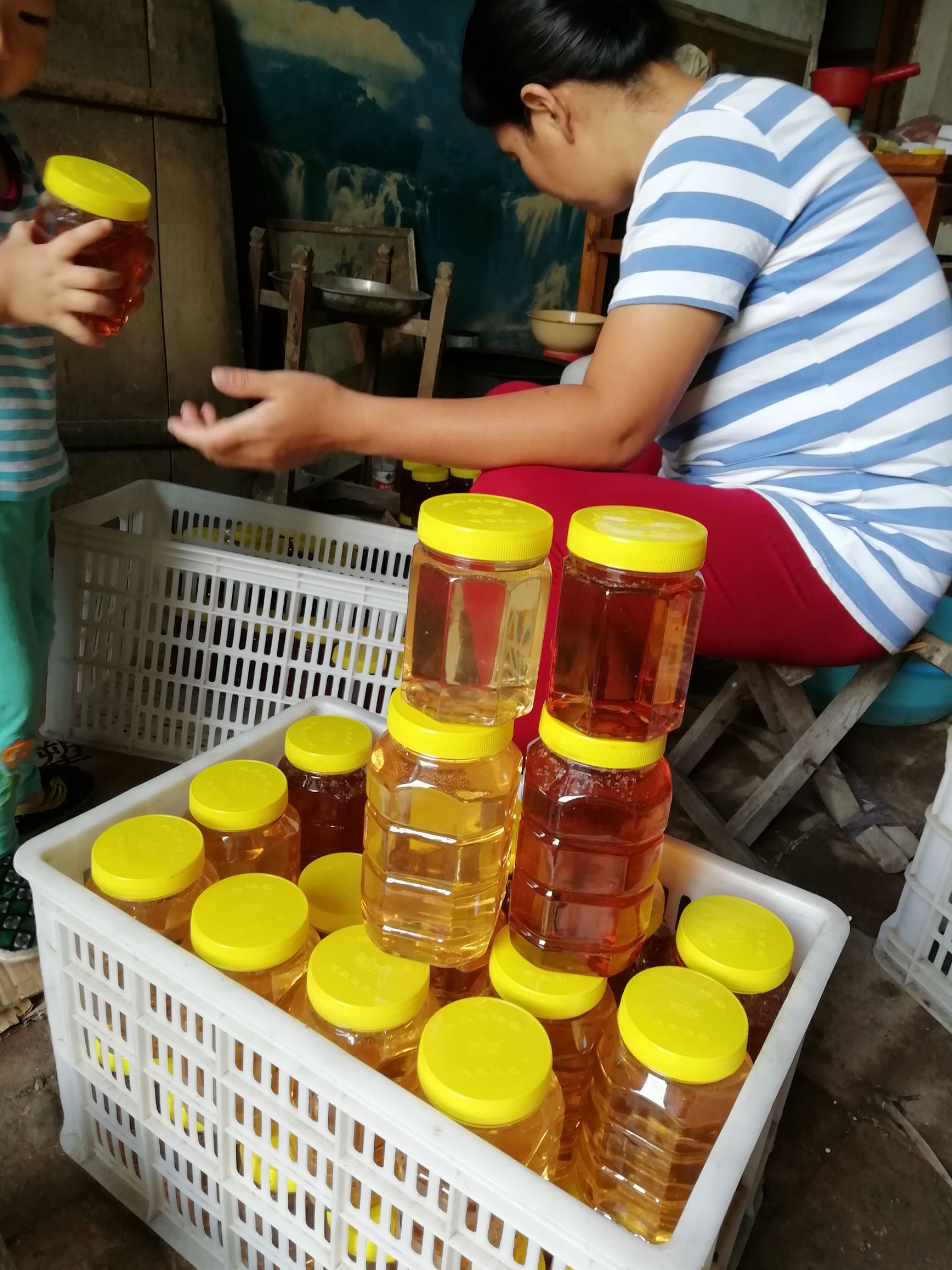 槐花蜜  蜂蜜，枣花蜜。农家自养洋槐蜜枣花蜜