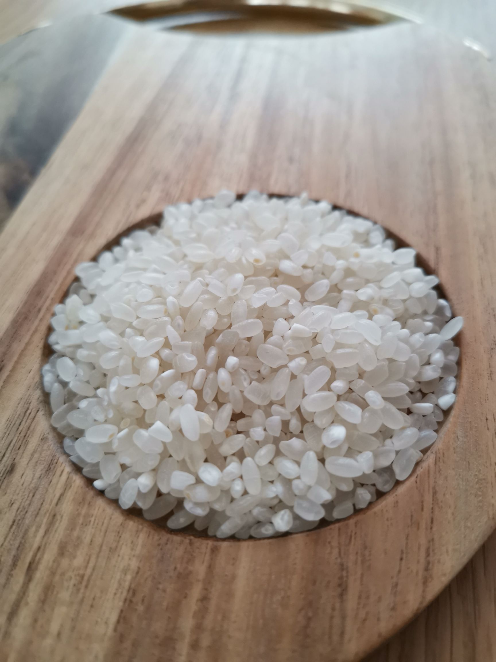  多种品种稻谷，糙米，大米，自有工厂和基地