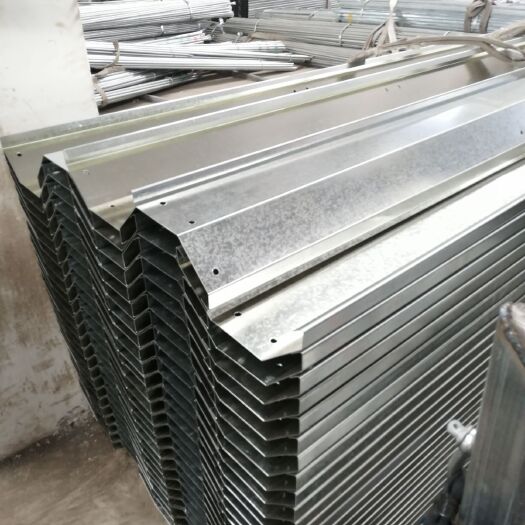 连栋棚 1.8mm，1.5mm，1.2mm，0.6mm镀锌水槽