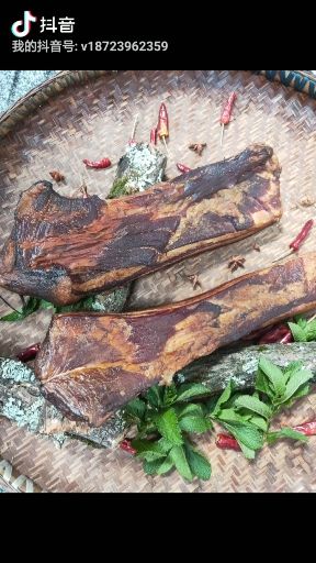  五花腊肉重庆石柱特产土家族正宗农家自制烟熏五花肉