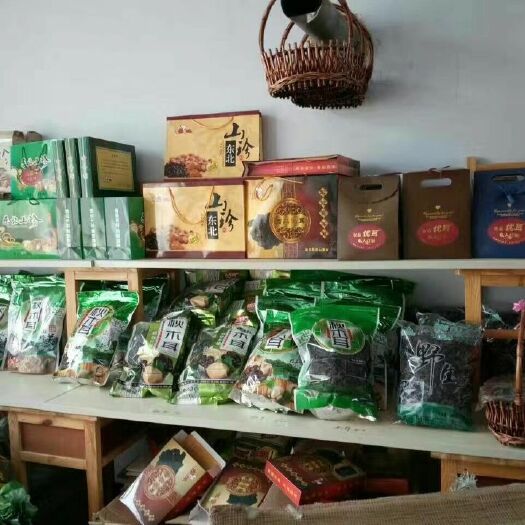 通化 出售秋木耳，质量好价格优，批发零售，欢迎选购。