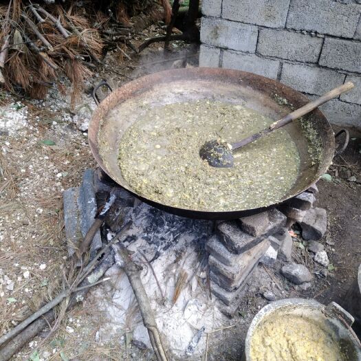 宣威市五花腊肉 熟食喂养的猪