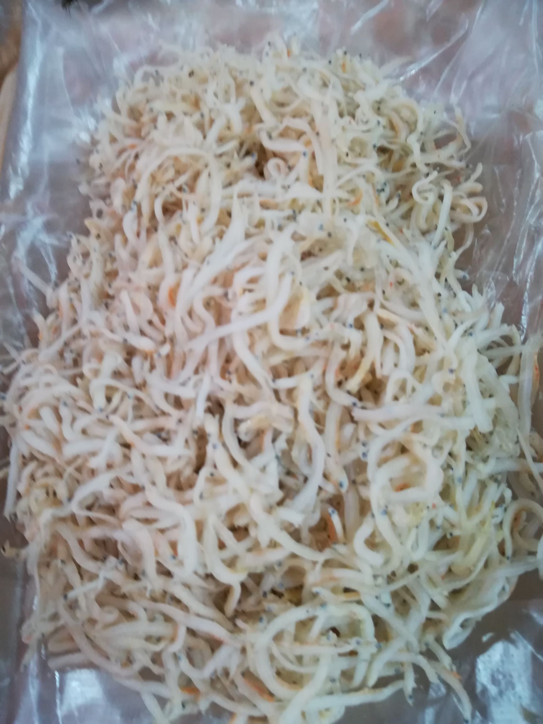 银鱼干 南海出产小银鱼周期长，味道好！清香有嚼劲！