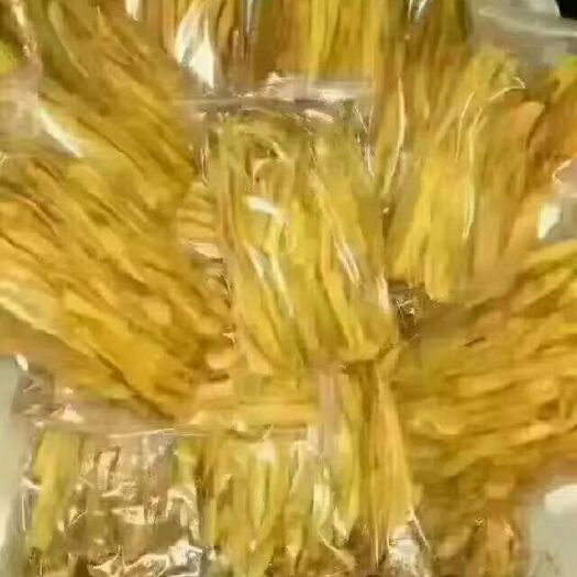 丽江 华坪晚熟芒果烤出的香甜可口的芒果干，没有任何添加剂