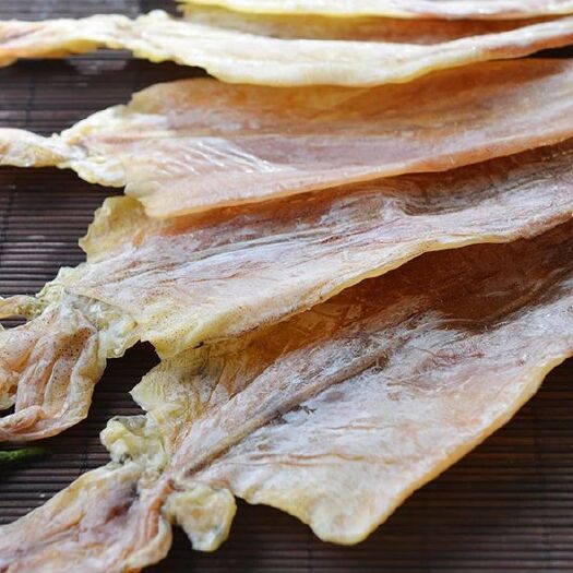 鱿鱼干 一斤15条。靓货。