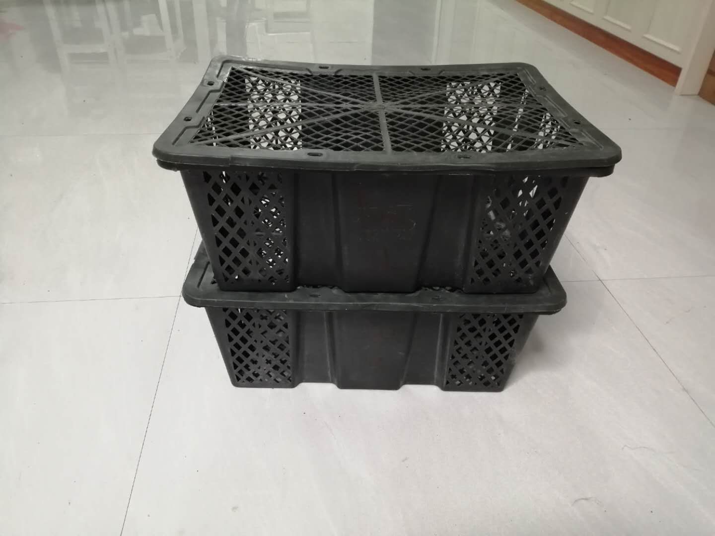 塑料筐 芒果筐，塑料框，水果筐，鸡鸭鹅鸽子兔子筐周转筐快递物流筐。