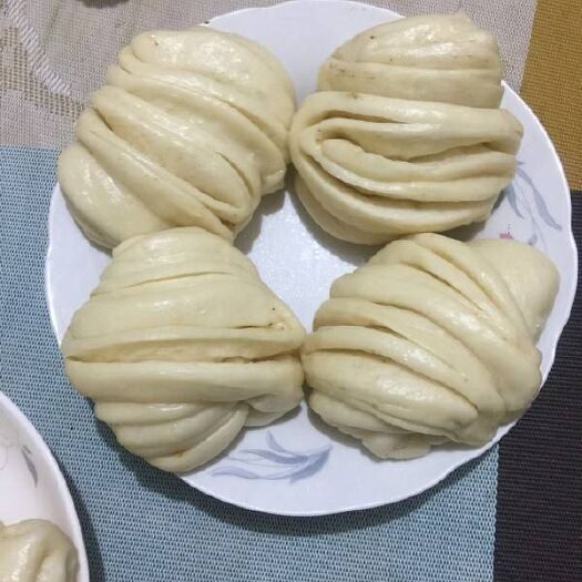 赤峰 正宗纯碱馒头  豆沙包  花卷  糯米豆包