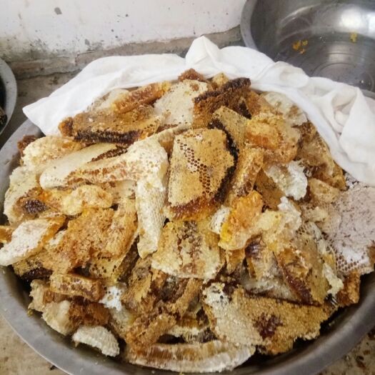 丘北县 云南正宗野生百花蜂蜜，