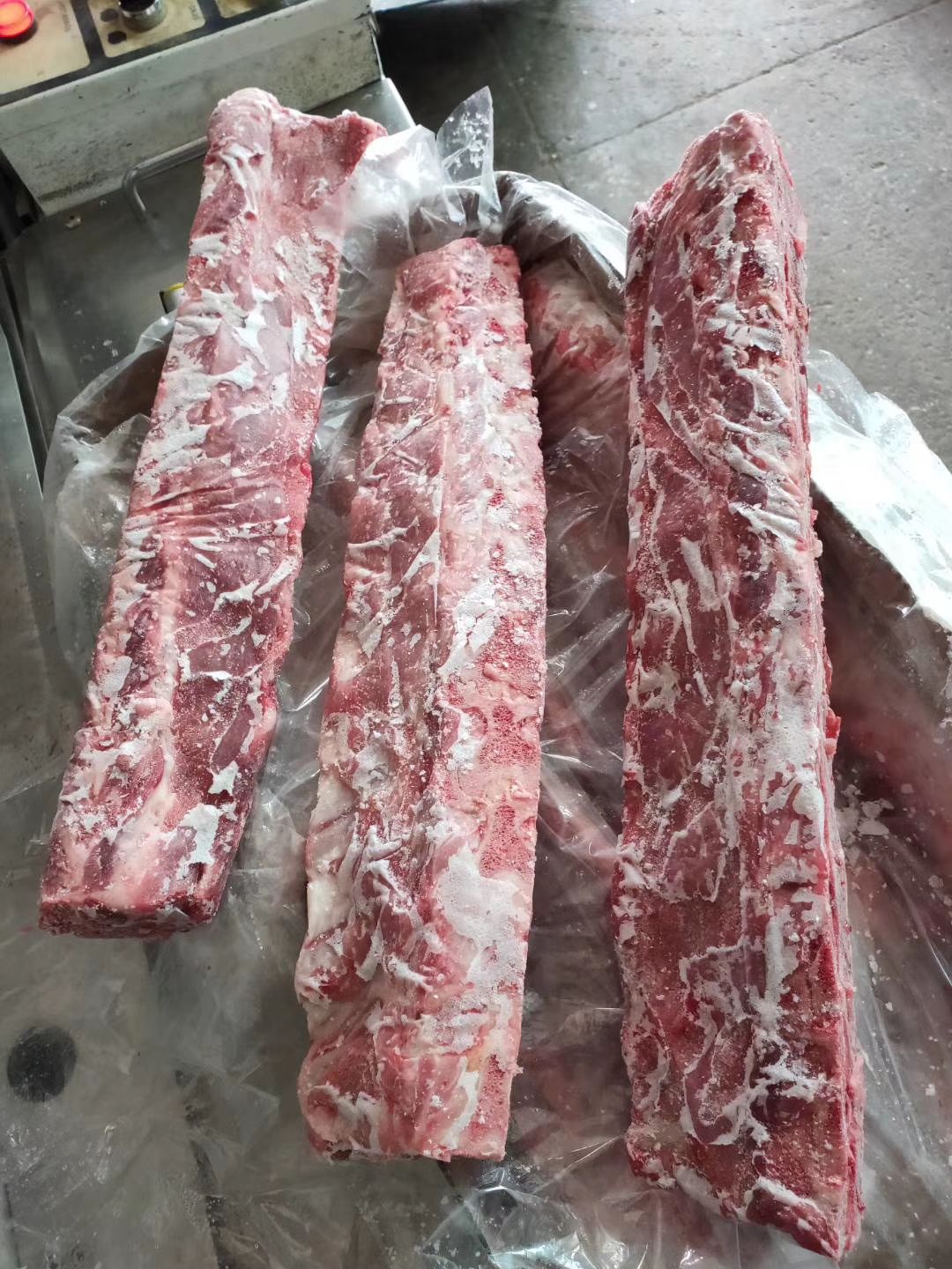  大猪脊骨！！肉多型好