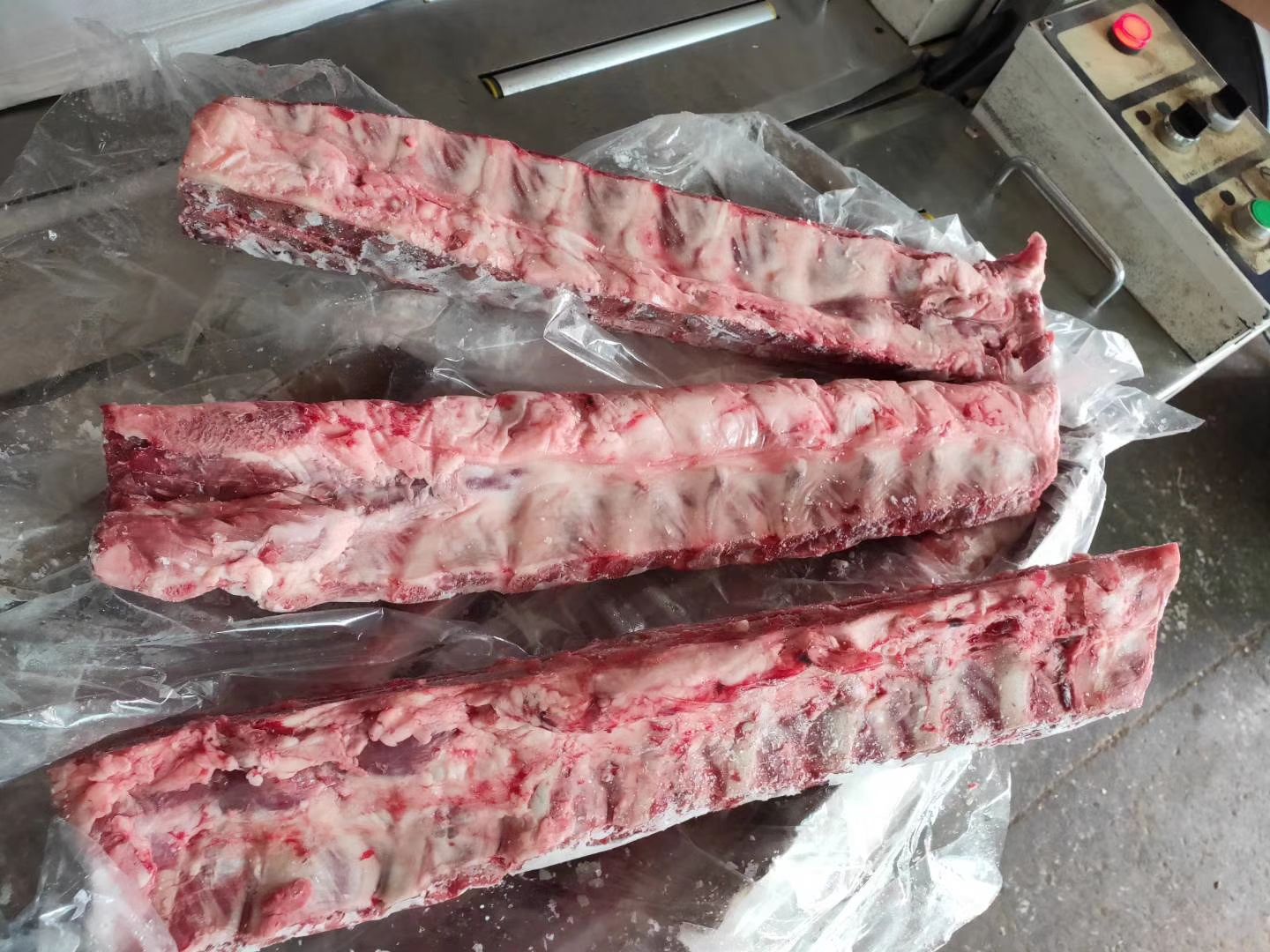  大猪脊骨！！肉多型好