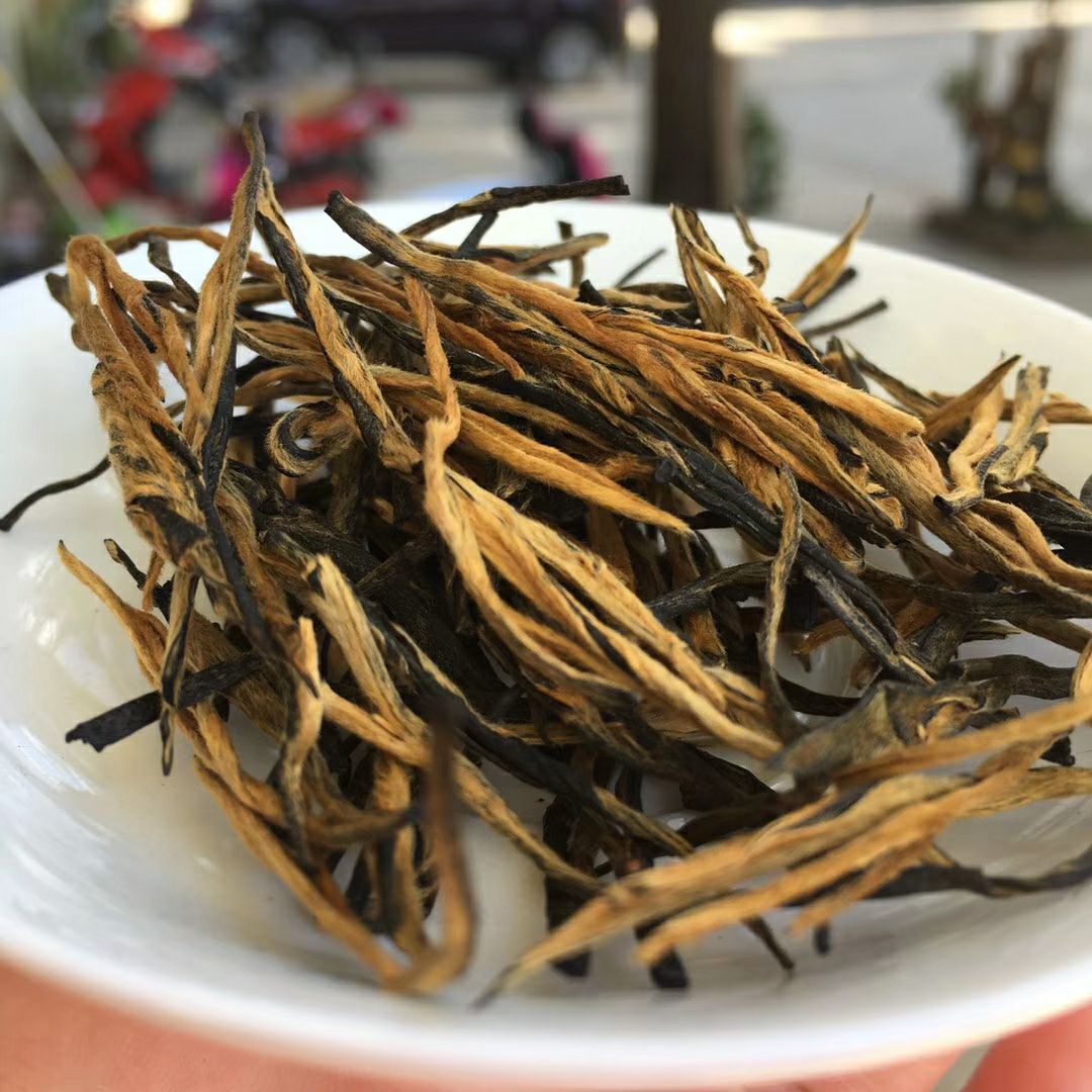 宫庭金芽 古树滇红，耐泡度高，可高温冲泡，香甜依旧，浓淡相宜。
