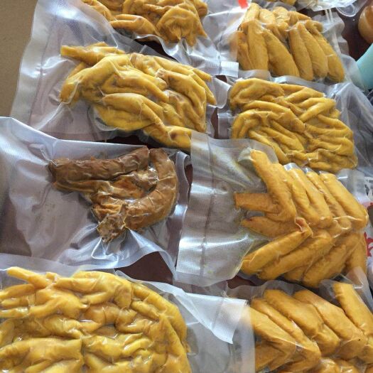 清远盐焗鸡翅 邹小春盐焗食品，纯手工制作，每日新鲜出炉，正中清远鸡