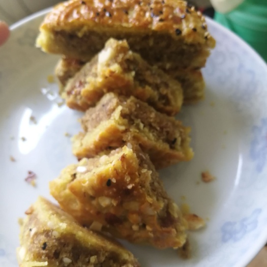 静乐县 我们自己加工制作的月饼，加工地在山西省静乐县，月饼口感酥脆