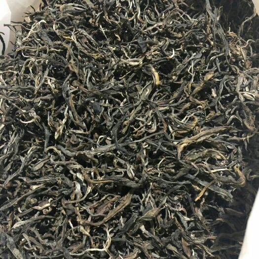 新平县 大山普洱生茶
茶无语味说话