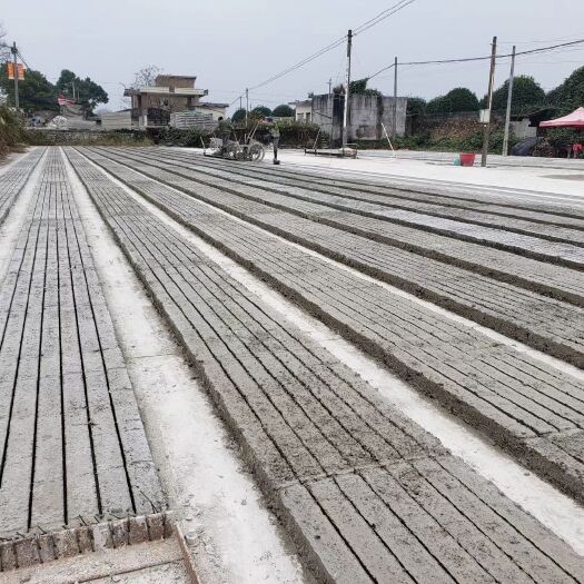 兴安县立柱  大量供应水泥柱