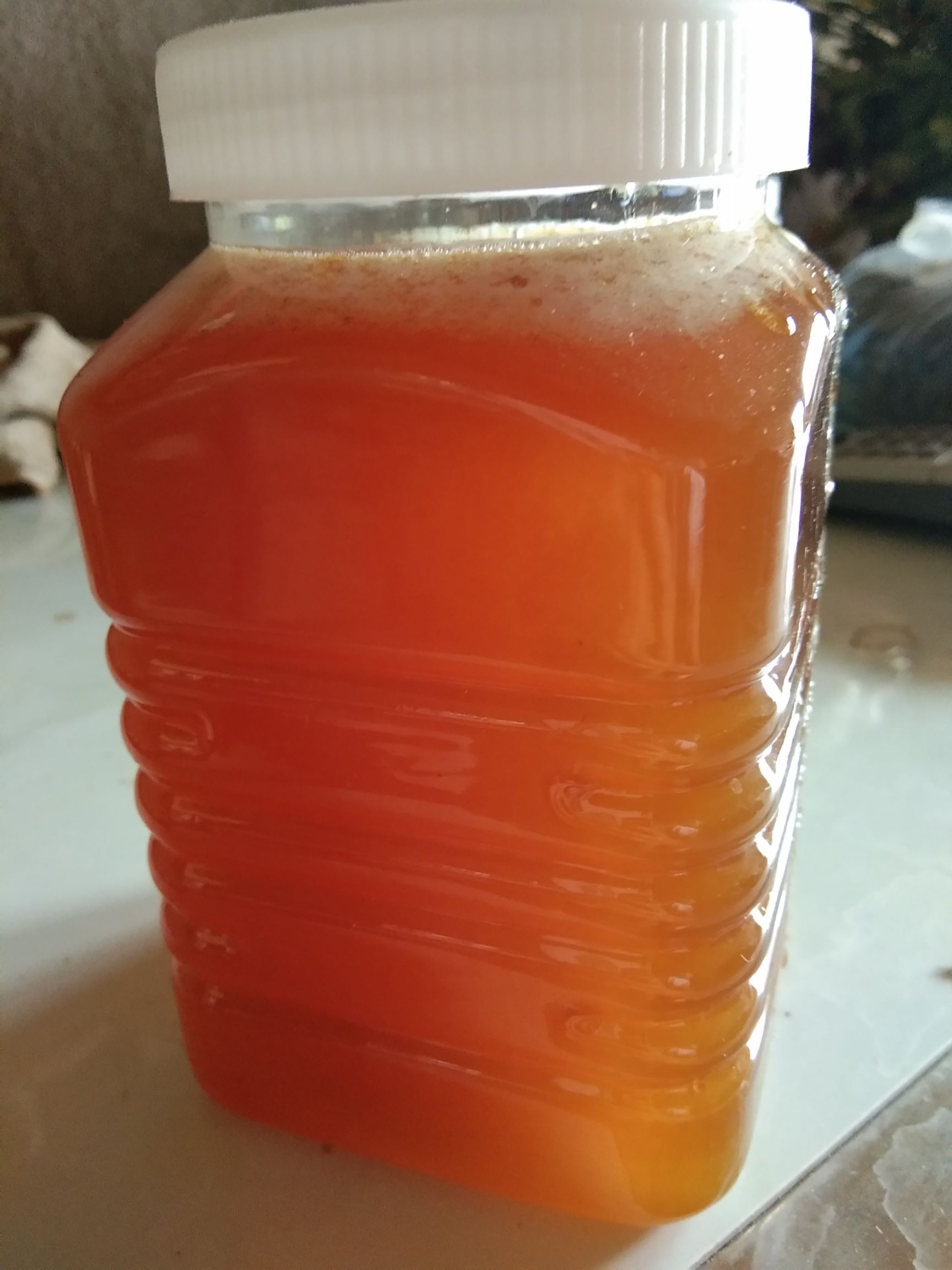 纯土蜂蜜自家的，有意者请联系，