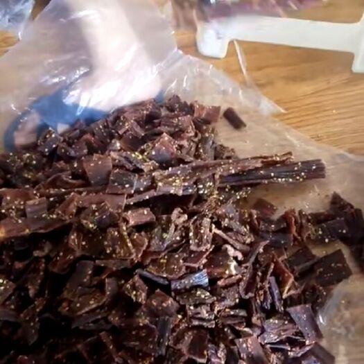 汶川县手撕牛肉干 高原土特产手撕风干牦牛肉干，口味四种，需要的联系我哦