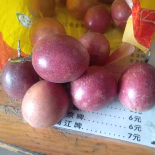 岑溪市紫香一号百香果 50 - 60克