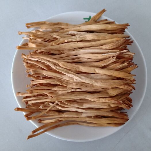  農(nóng)家晾曬大荔黃花菜