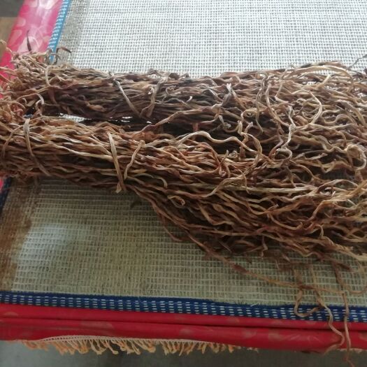 衡东县干豆角 湖南特产，鲜长豆角经过煮再在太阳下晒干