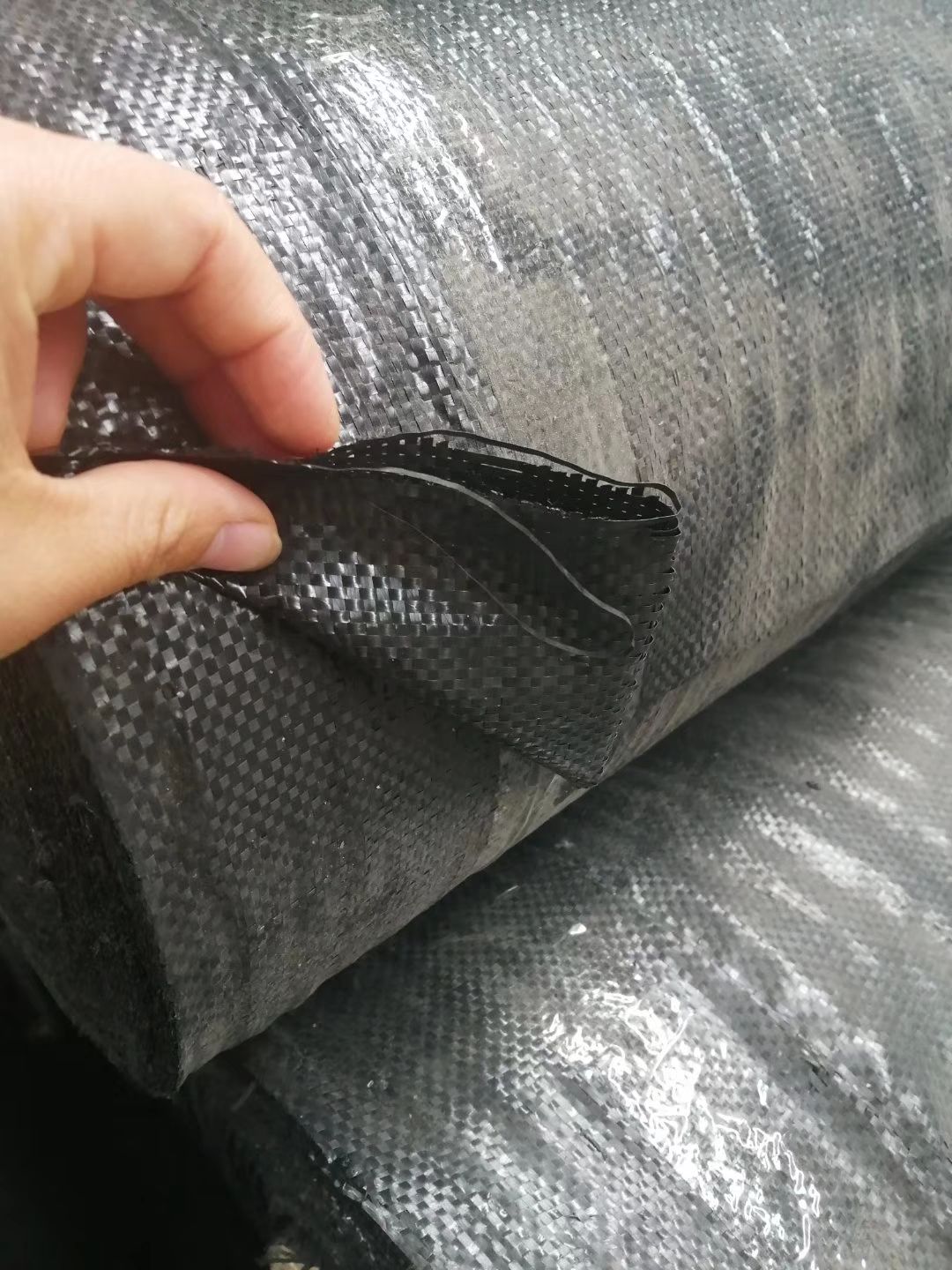 防草布 厂家量大低价直销防草地布地钉，可降解，无污染 使用年限长