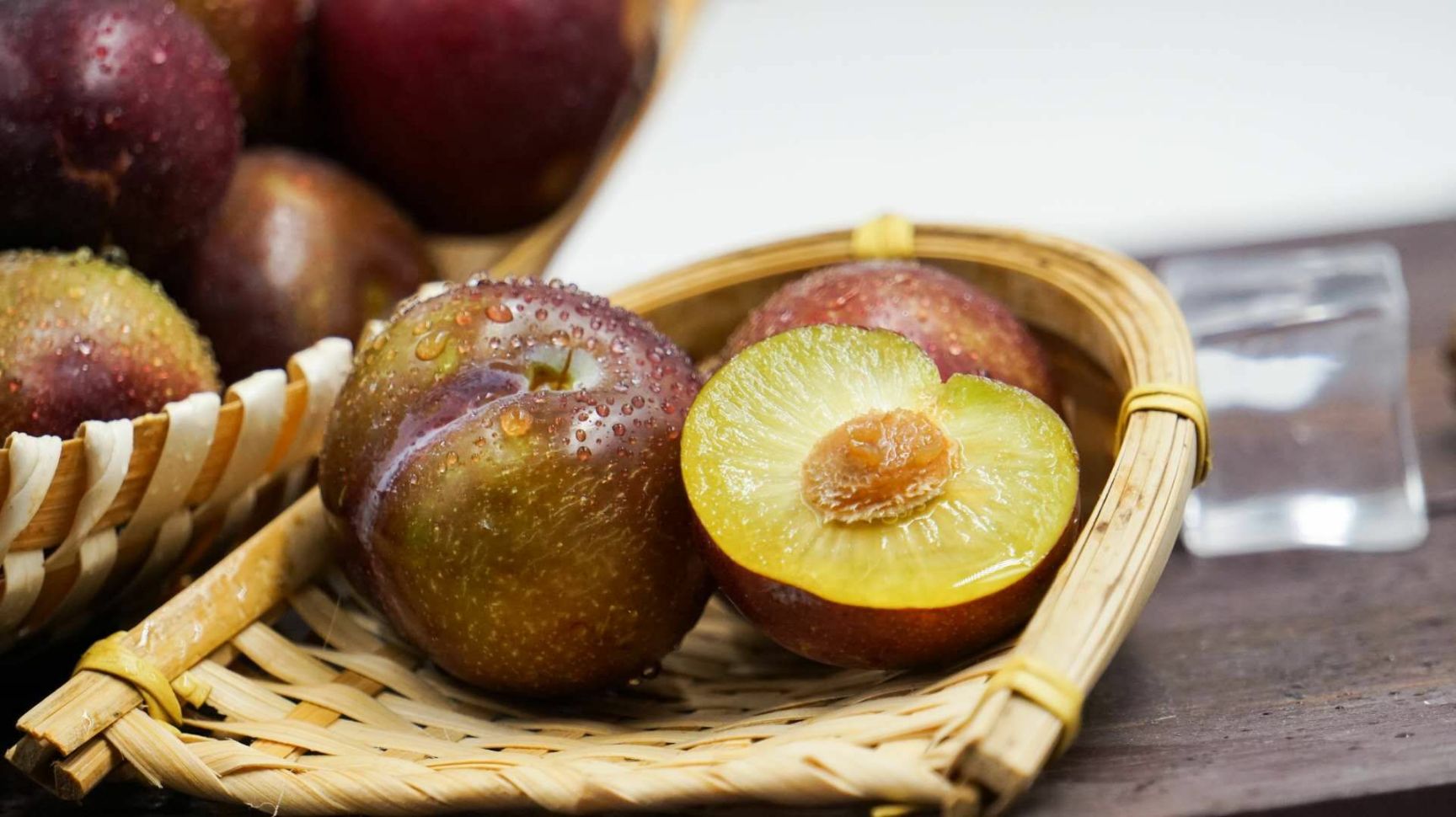  广西龙滩珍珠李（天峨金兴家庭农场）