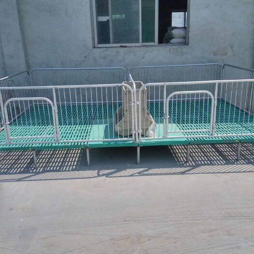 卫辉市母猪产床 保育床  造型新颖，经济实惠。我们为什么价格这么低