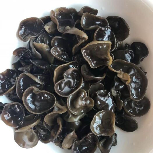 东北黑木耳自家种植，常年供货微商，批发商！春耳二茬黑厚一级