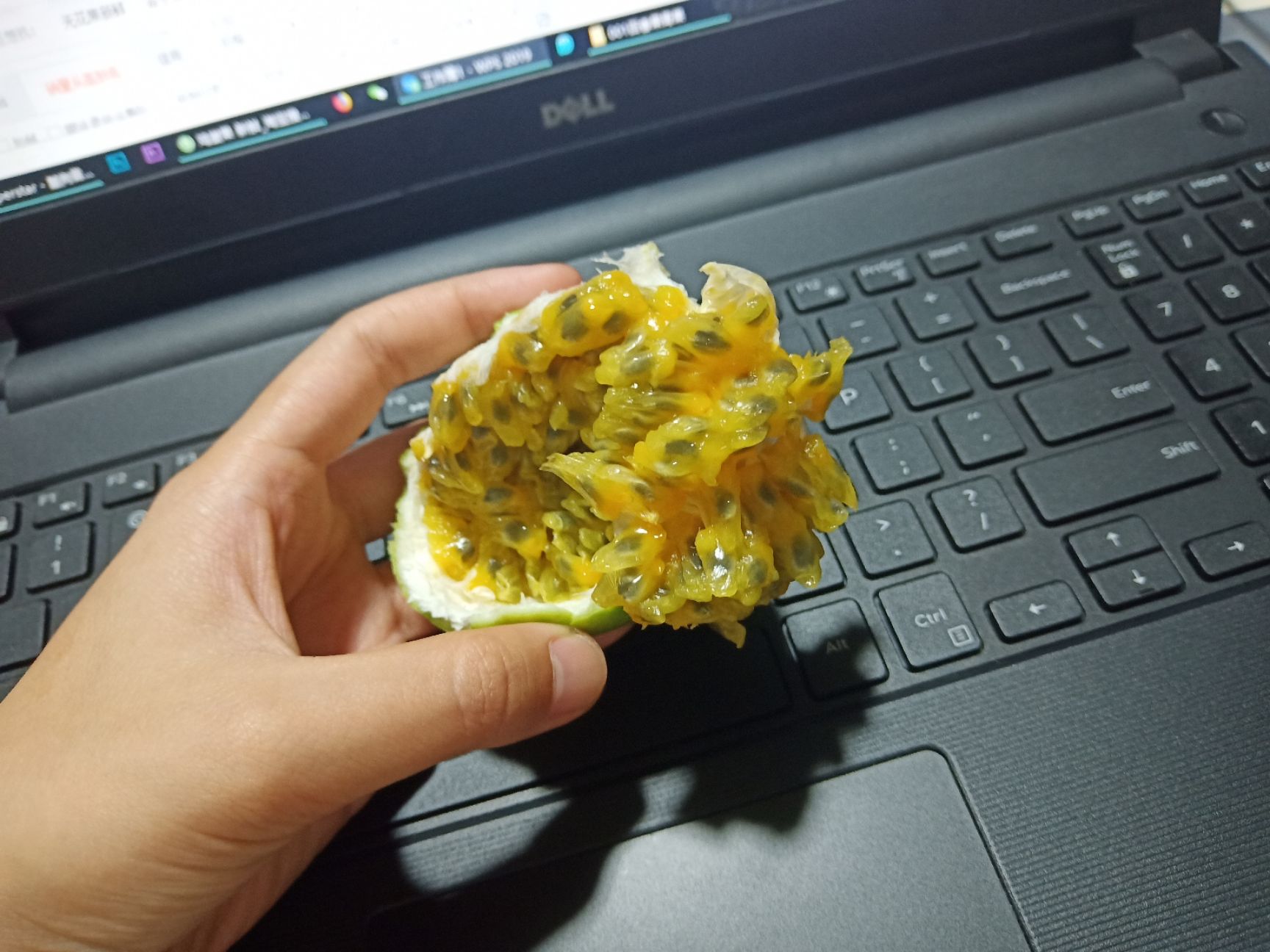  黄金百香果中果芭乐味单果:55-70克 量大价优 运费协商