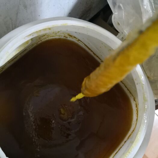 蜂巢蜜  纯蜂蜜的悲哀，亏本养猪，要假蜂蜜的绕行