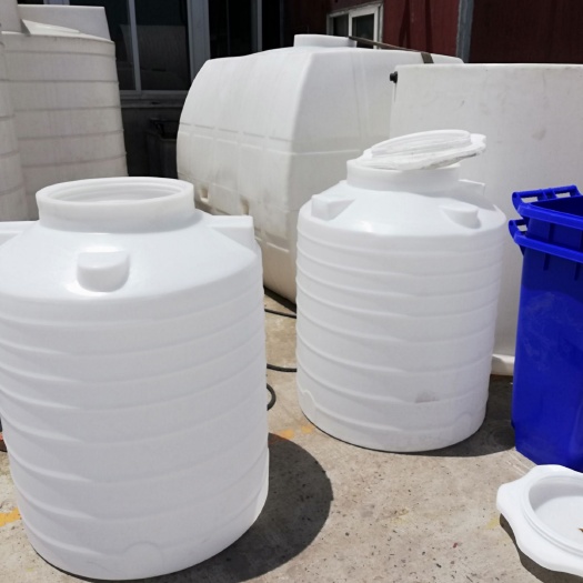 水箱  重庆厂家批发3-5立方塑胶水塔大容量塑料桶