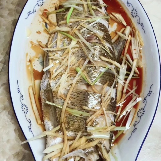 宽甸县翘嘴红鲌 兴凯湖大白鱼历来是贡品，也是酒宴上一道佳肴、亲朋好友礼尚