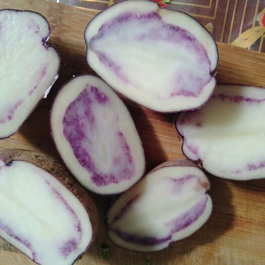 威宁县黑土豆 绿色食品