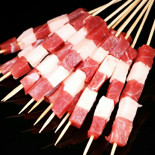 锡林浩特 纯手工穿羊肉串，20克/串，三瘦俩肥