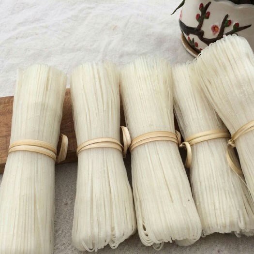 岑溪市手工面 传统手工石磨米粉。