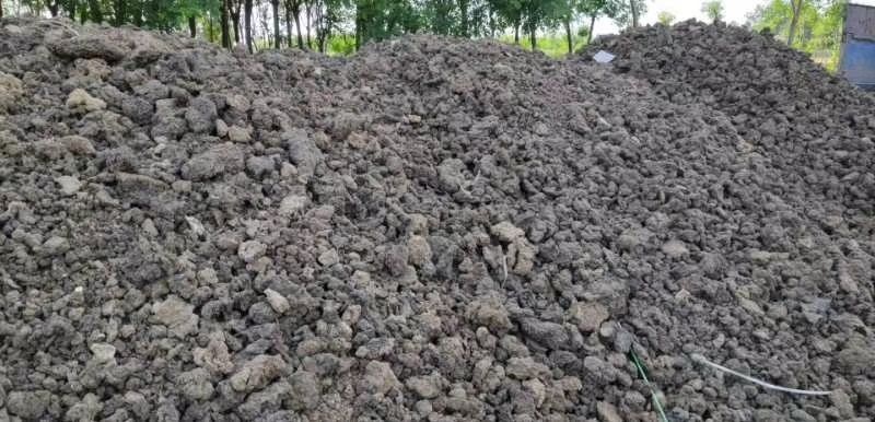 宁城县禽畜粪 猪粪，袋装1米乗0.6米的袋装满封口，每袋35公斤